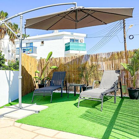 Vacation Mode Apartment 아이아 나파 외부 사진