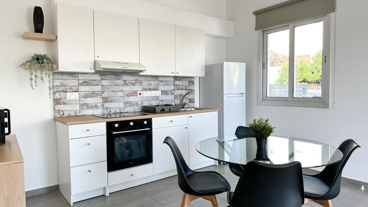 Vacation Mode Apartment 아이아 나파 외부 사진