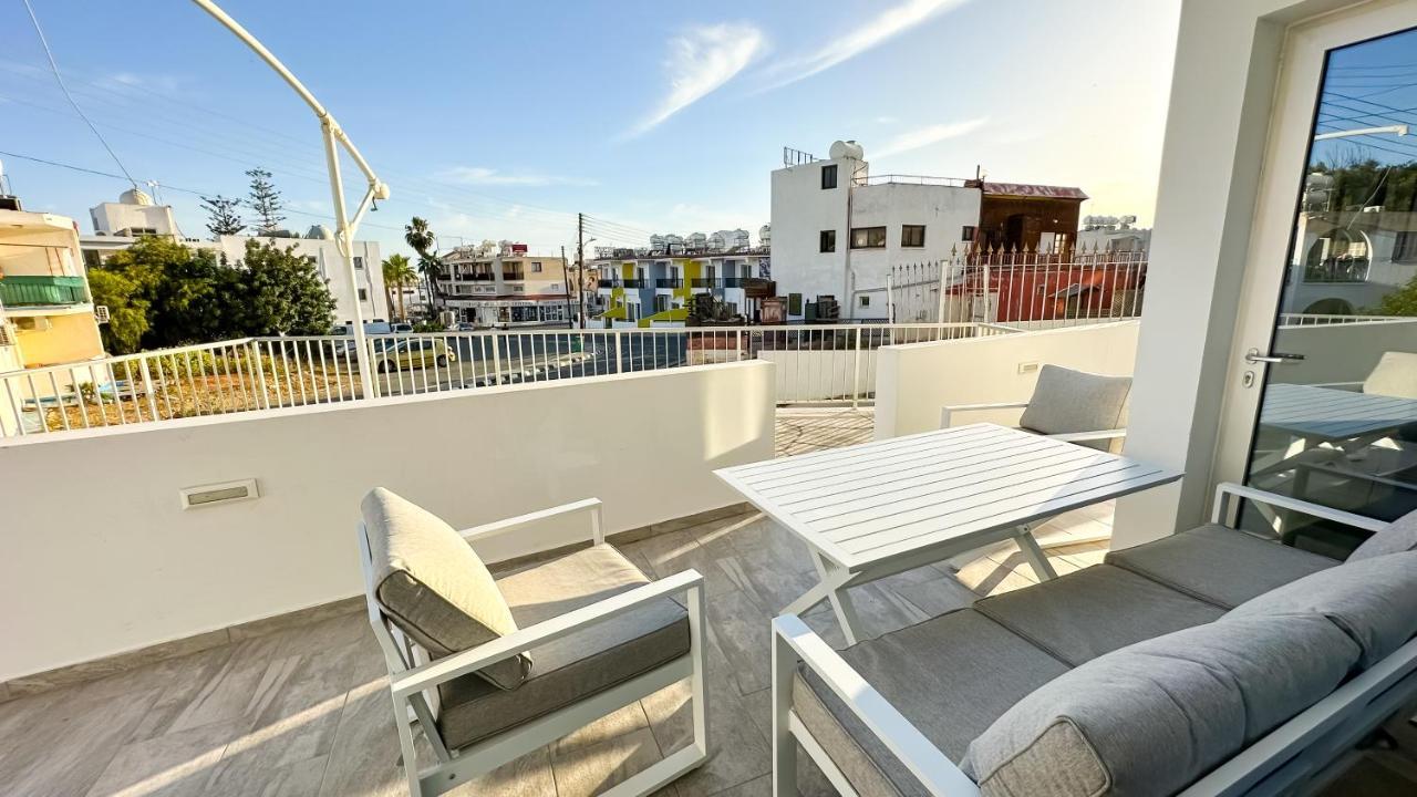 Vacation Mode Apartment 아이아 나파 외부 사진