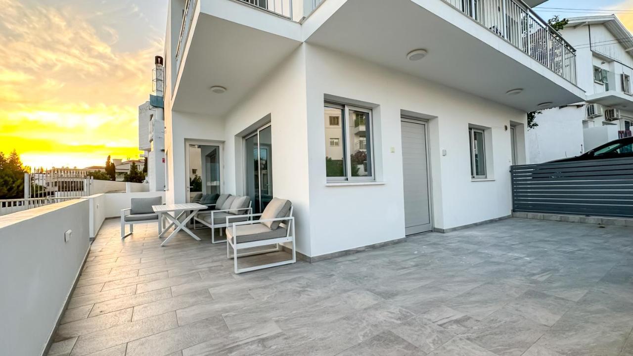 Vacation Mode Apartment 아이아 나파 외부 사진