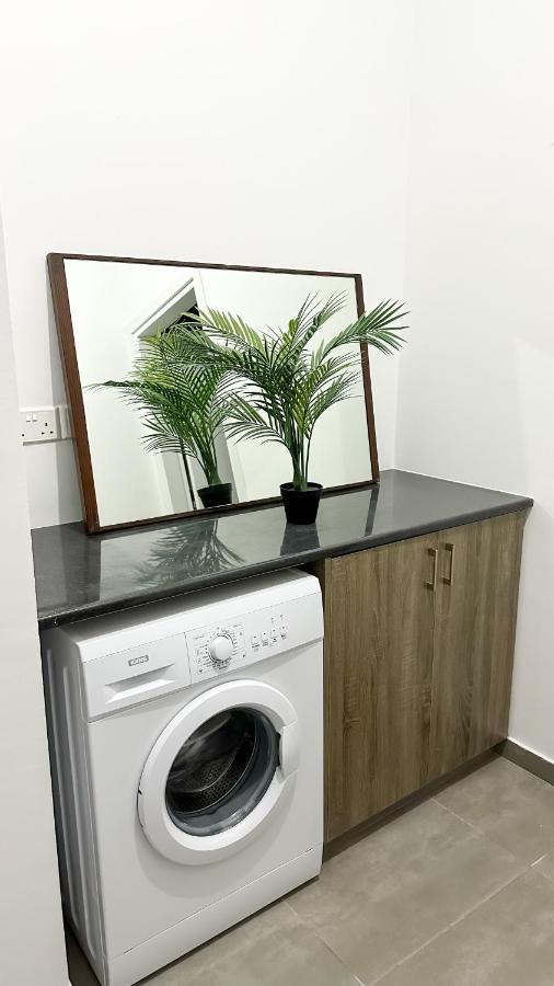 Vacation Mode Apartment 아이아 나파 외부 사진