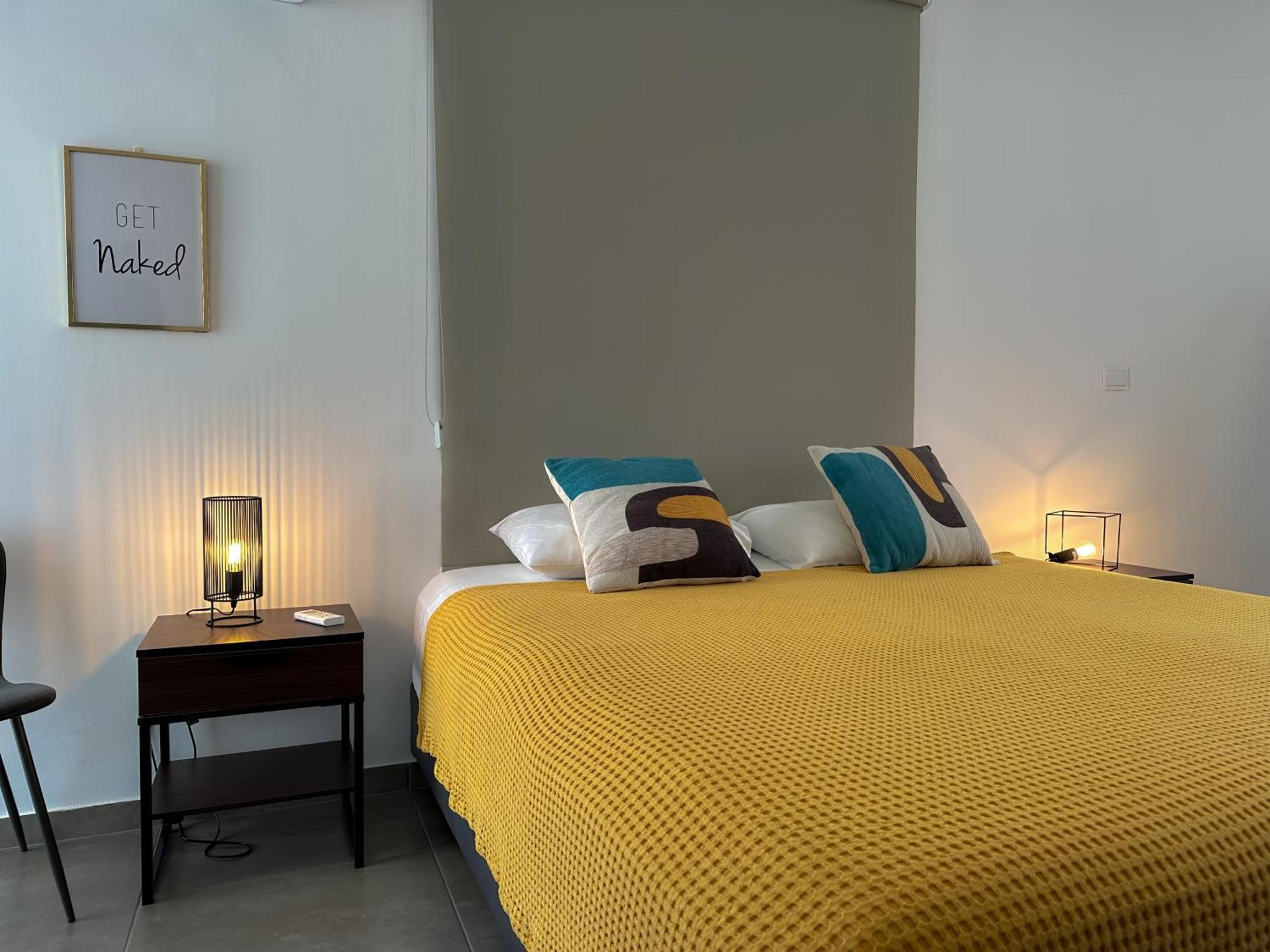 Vacation Mode Apartment 아이아 나파 외부 사진